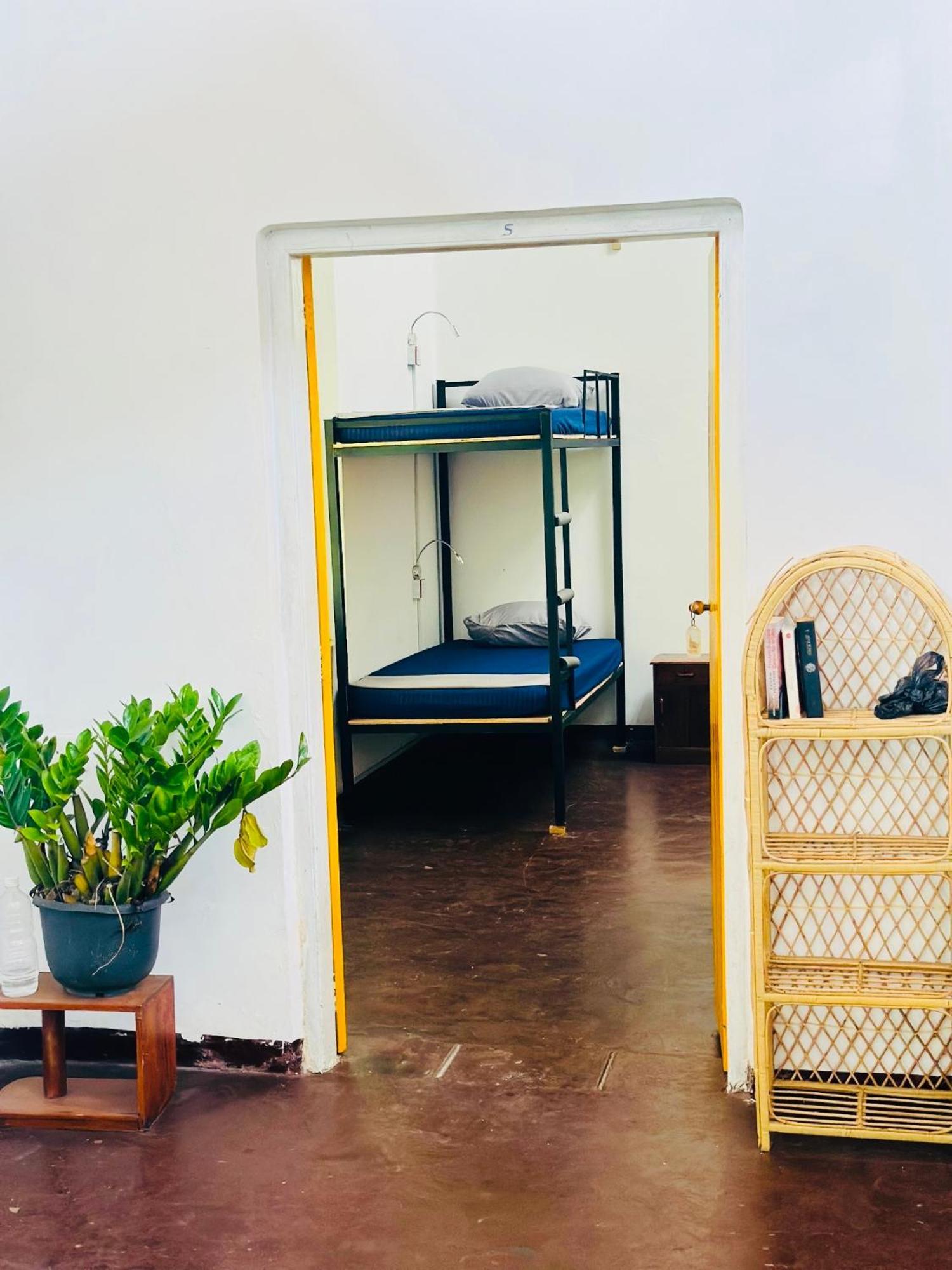 Happy Bunk Hostel Weligama Exterior photo