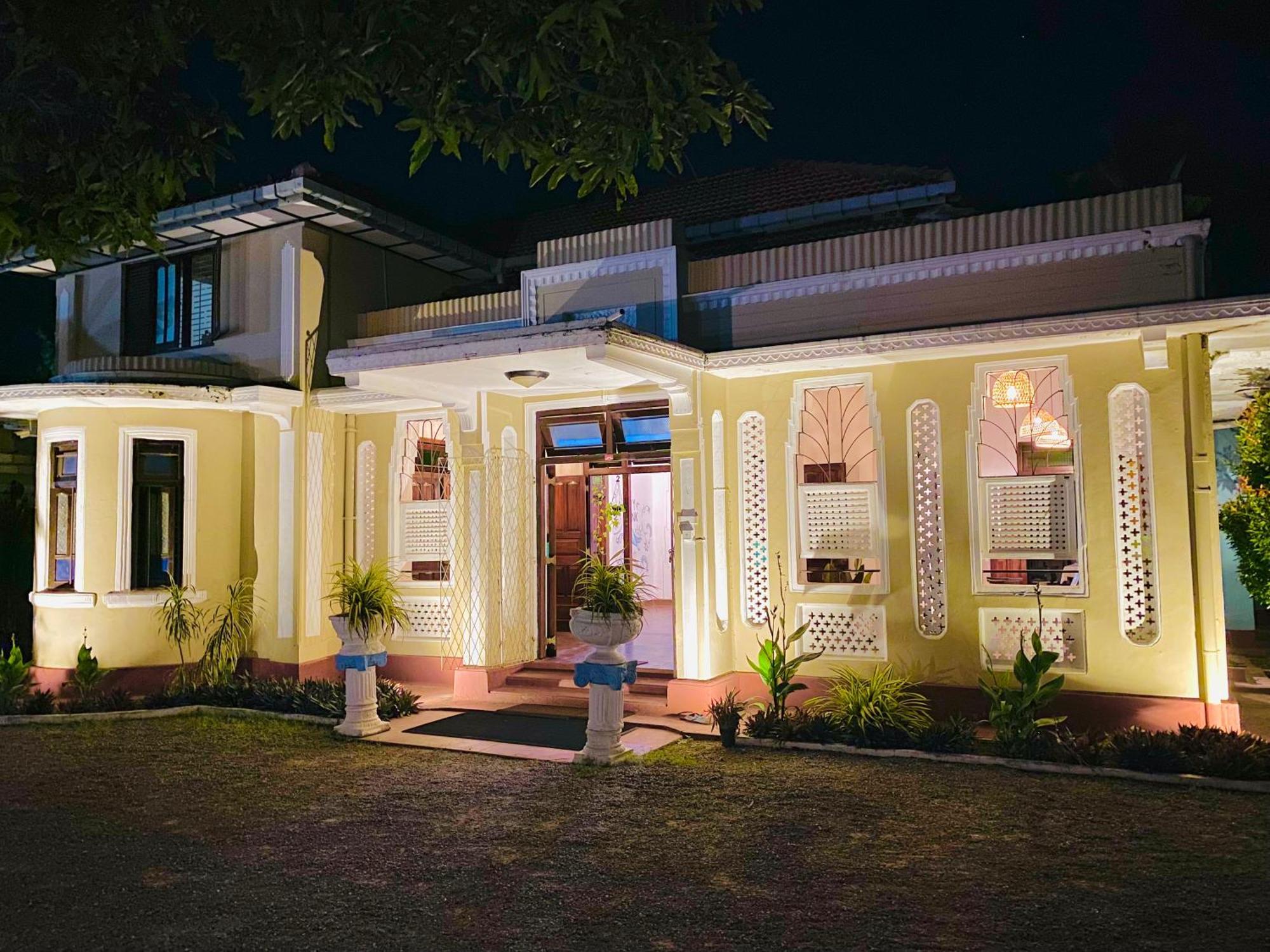 Happy Bunk Hostel Weligama Exterior photo