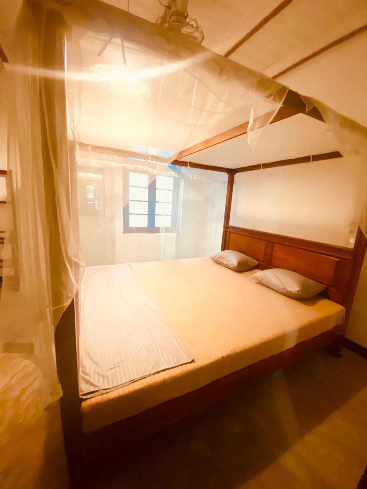 Happy Bunk Hostel Weligama Exterior photo